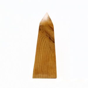Obelisco de madera