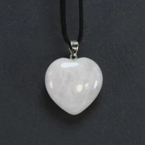 corazón de cuarzo rosa