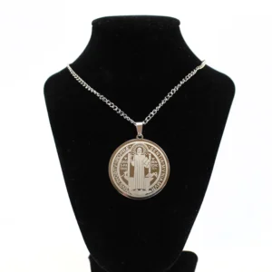 colgante san benito 35mm puesto