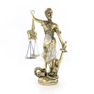 Diosa de la justicia espaldas