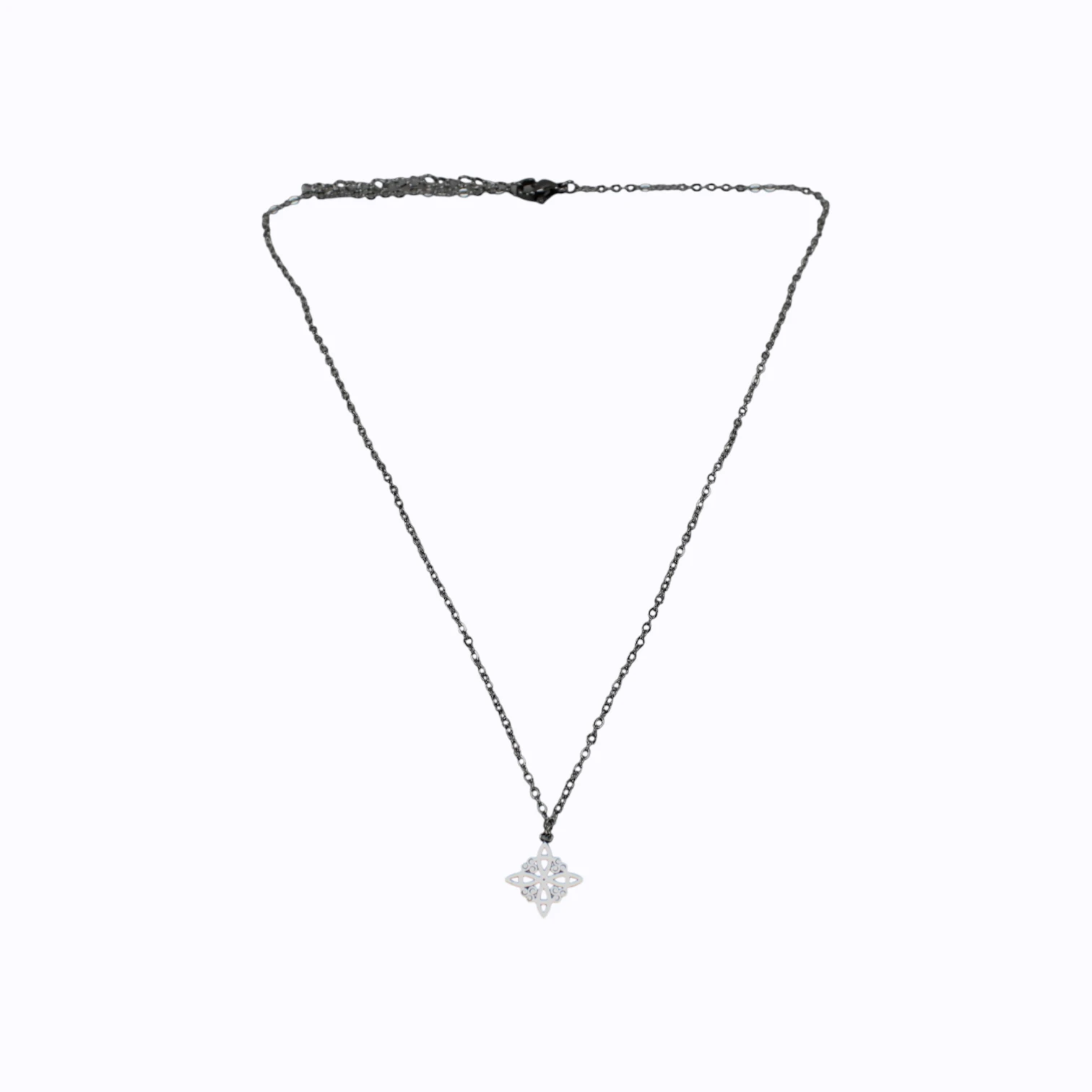 colgante nudo de brujas plateado